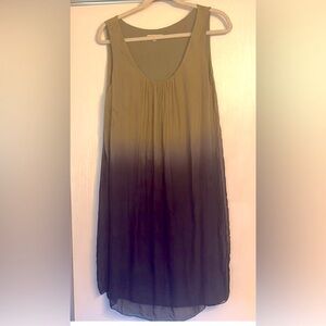 Chic Gradient Flowy Dress in Olive & Black